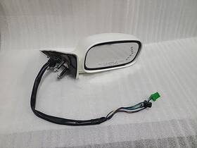 128-02708r Cadillac Deville Passenger Side Mirror With Turn Signal Fits 03-05 Pearl White 128-02708r Cadillac Deville Passenger Side Mirror With Turn Signal Fits 03-05 Pearl White