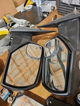 23180073 Chevrolet Chevy Silverado Side Mirrors 2015-2018 Black