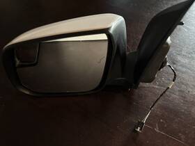 47926 Chevrolet Chevy Colorado / Canyon Side View Mirror Drivers Oem Painted