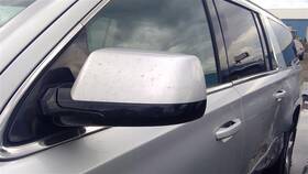 84347487 Chevrolet Silver Left Door Mirror Fits 2016 Suburban 1500 Power With Turn Signal