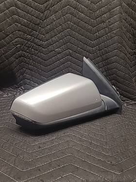 84545818 Chevrolet 2018-2023 Equinox Front Right Passenger Side Door Mirror Oem Used