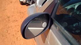 128-04804l Chrysler Driver Side View Mirror Power Non-heated Fits 05-08 Pt Cruiser 237720