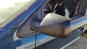 Dodge Trucks 04857877ab 2001-2004 Caravan Driver Left Side Mirror Door Mounted Oem