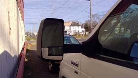 128-01917l Ford Truck Driver Side View Mirror Power Sail Mounted Fits 10-14 E150 Van 1303233