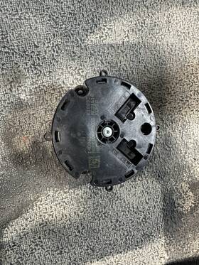 15951931 General Motors Used Oem Gm Side View Mirror Actuator With 3 Blade Pin Connector