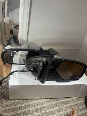 238180074 Gm Driver And Passenger Side View Mirrors Off 2015 Gmc Sierra Denali 2500