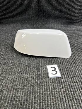 772974 Gm 2015-2020 Chevy Tahoe Suburban Gmc Yukon Right Passenger White Mirror Cover