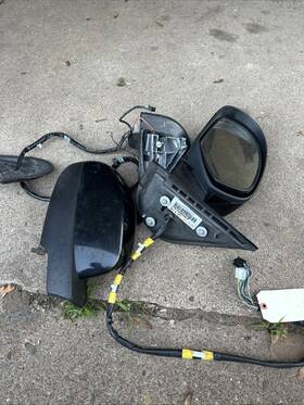 25788567 Gmc 2009-2014 Chevy Suburban Black Left Driver Side Door Mirror Turn Signal Oem