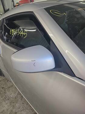 119861 Nissan Used Right Door Mirror Fits 2009 370z Power Grade A