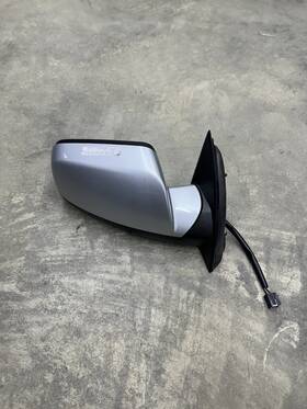 22818271 Oem 12 13 14 Chevy Equinox Right Passenger Side 5 Wire Electric Power Mirror 22818271 Oem 12 13 14 Chevy Equinox Right Passenger Side 5 Wire Electric Power Mirror
