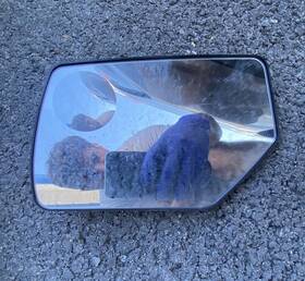 Nw21754 Oem 2015-2020 Chevy Tahoe Front Left Driver Side Mirror Glass Heated Without Blind Nw21754 Oem 2015-2020 Chevy Tahoe Front Left Driver Side Mirror Glass Heated Without Blind