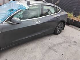 128.ts1p18 Tesla 3 2018 Side View Mirror 129086