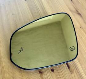 Toyota 2209191481 Highlander 2020-2024 Driver Side Mirror Glass Oem Without Bsm Sensor