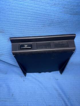 2515 Toyota 2001-2005 Lexus Is300 Trac Off Button Bezel Oem Under Radio Trim