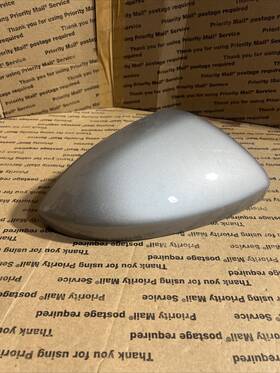 17a857538agru Volkswagen Oe For Jetta 19-24 Front Right Door Mirror Cover 17a857538agru Volkswagen Oe For Jetta 19-24 Front Right Door Mirror Cover