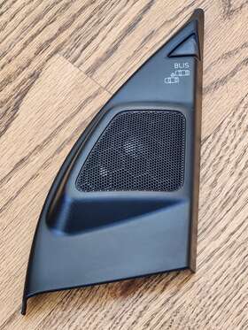 30716544 Volvo 2007 - 2014 Xc90 Right Tweeter Speaker With A-pillar Cover / Blis