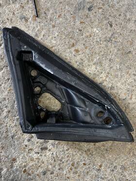 31371154 Volvo Genuine V60 S60 2009-2018 Front Right Side Mirror Assembly Seal 31371154 Volvo Genuine V60 S60 2009-2018 Front Right Side Mirror Assembly Seal