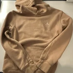Jordan Boys Beige Fleece Pullover Hoodie Long Sleeve Size 12-13 Yrs. Fixed Price $21.99.