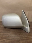 2001-2007 Toyota Highlander Right Passenger Side Mirror Oem (desert Sand Mica).. Fixed Price $65.00.